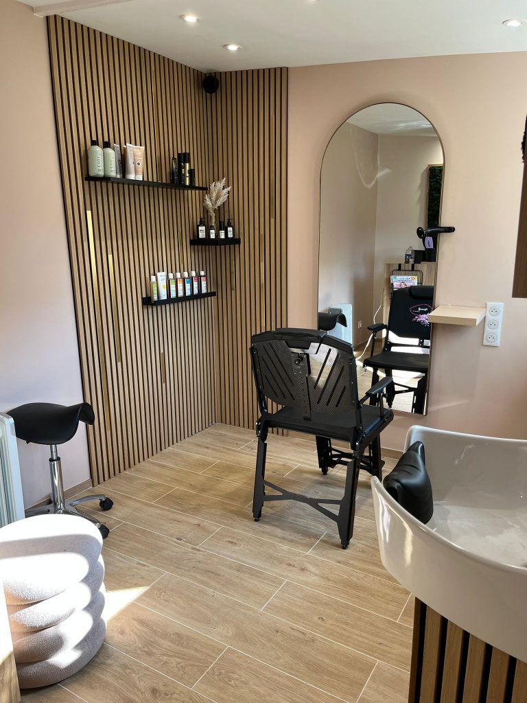 Coiffeuse à Besné 44160 – salon privé Mimicoiff au 1 La Noéac